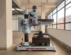 Taladro Radial de Precisión ASQUITH – Ingeniería Británica para Mecanizado Pesado